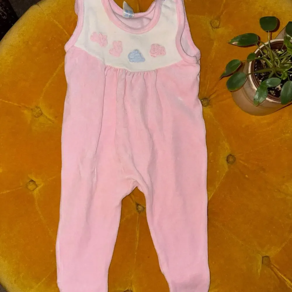 Vintage Baby Pink Velour Footed Romper Bunny Size 6–9M